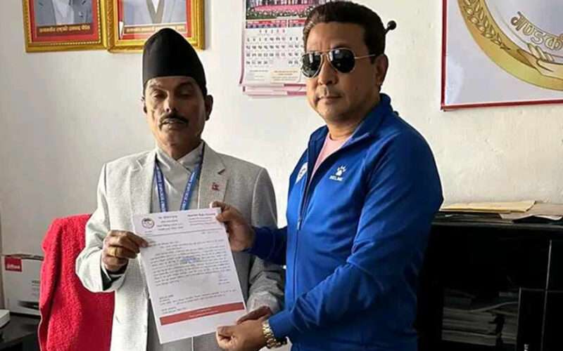 दीपक मनाङेले मागे पुनः स्वतन्त्र सांसदको हैसियत