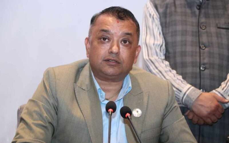 सत्तारुढ दलका तीन पार्टीका अध्यक्षहरुको निर्देशनअनुरुप बैठकमा कांग्रेसलाई पेलेर अगाडि बढेकोले संसद्‌भित्र अप्रिय स्थितिको सिर्जना भयो : गगनकुमार थापा