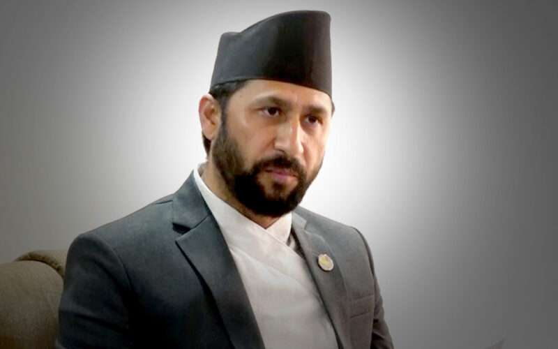 गृहमन्त्री लामिछानेविरुद्धको रिटलाई अग्राधिकार दिँदै सर्वोच्चले माग्यो कारण देखाउ आदेश