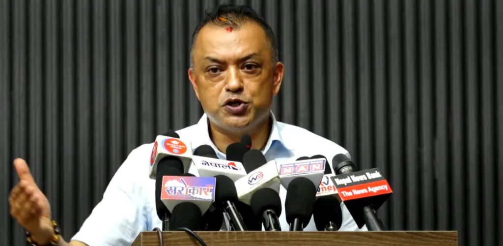संविधान संशोधन हचुवाका भरमा नगर्न गगन थापाको चेतावनी