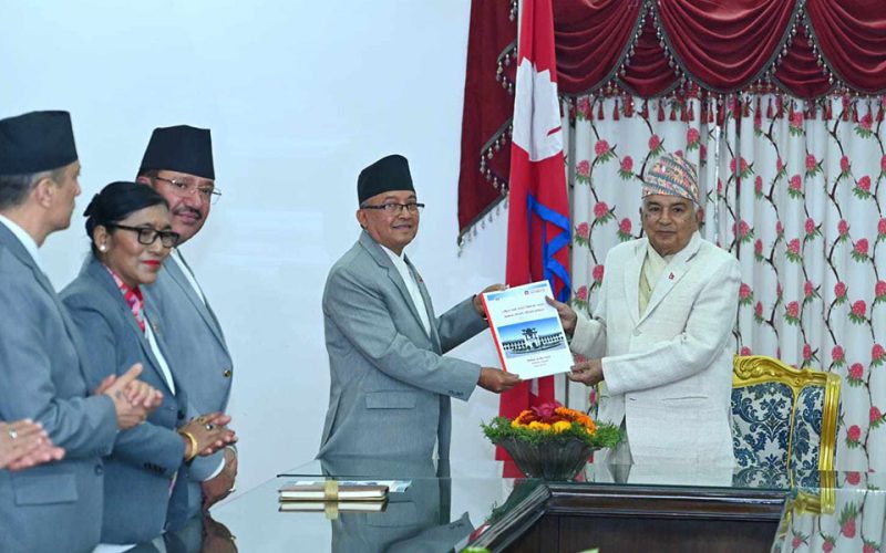 मतदान नगर्ने तथा बहिष्कार गर्ने जनप्रतिनिधिको भूमिकाप्रति प्रमुख निर्वाचन आयुक्तको आपत्ति