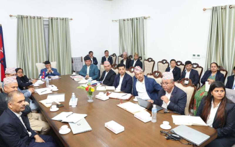 डुब्ने र प्रतिफल नदिने उद्योग नचलाऔँ: प्रधानमन्त्री केपी शर्मा ओली
