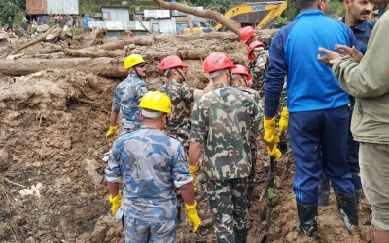 भारी वर्षाका कारण आएको बाढी पहिरोमा परेर सोमबारसम्म मृत्यु हुनेको सङ्ख्या दुई सय ४६ पुग्यो