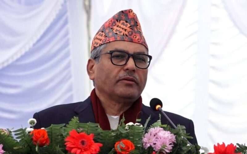 बैंक तथा वित्तीय संस्थाले ग्राहकलाई अनावश्यक दुःख र टर्चर दिएको गुनासो आएको छ: नेपाल राष्ट्र बैंकका गभर्नर महाप्रसाद अधिकारी