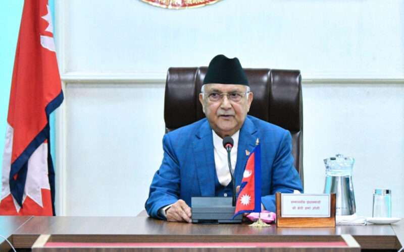 प्रधानमन्त्री ओलीको सचिवहरूप्रति असन्तुष्टि: “कानुनी अड्चनको बहाना गरेर काम रोक्न मिल्दैन”