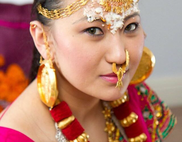 बजारमा सुनको गिरावट, चाँदीको वृद्धि