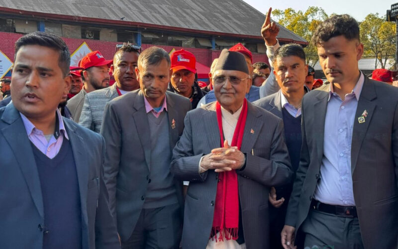 भृकुटीमण्डपमा ओलीले गरे अध्यक्ष पदका लागि उम्मेदवारी दर्ता