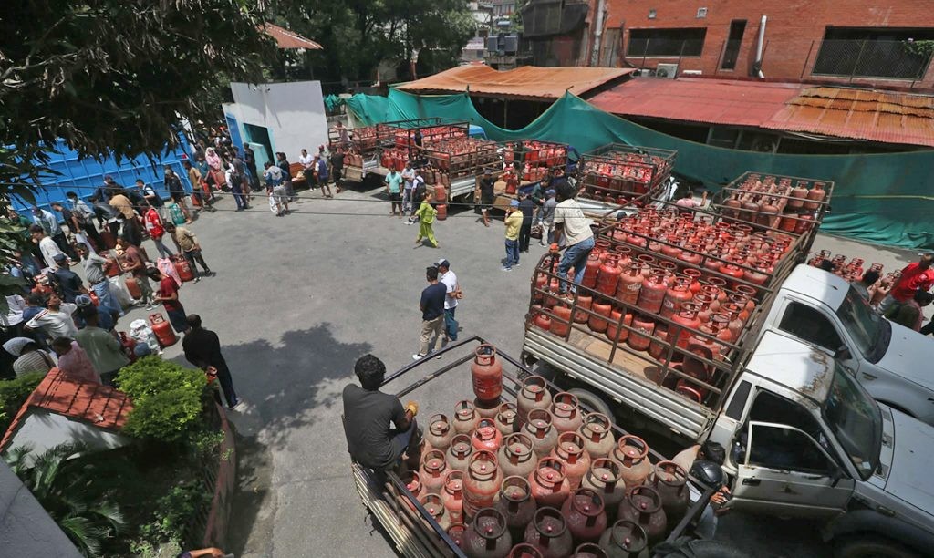 ग्यास अभाव हुन नदिन वैकल्पिक मार्गबाट आपूर्ति जारी